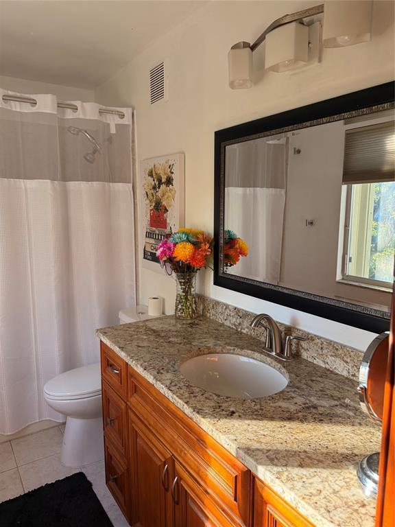 Building Photo - 4758 Lago Vista Dr