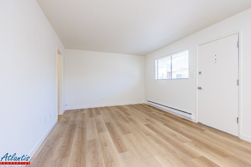 Building Photo - 555 S 10th St