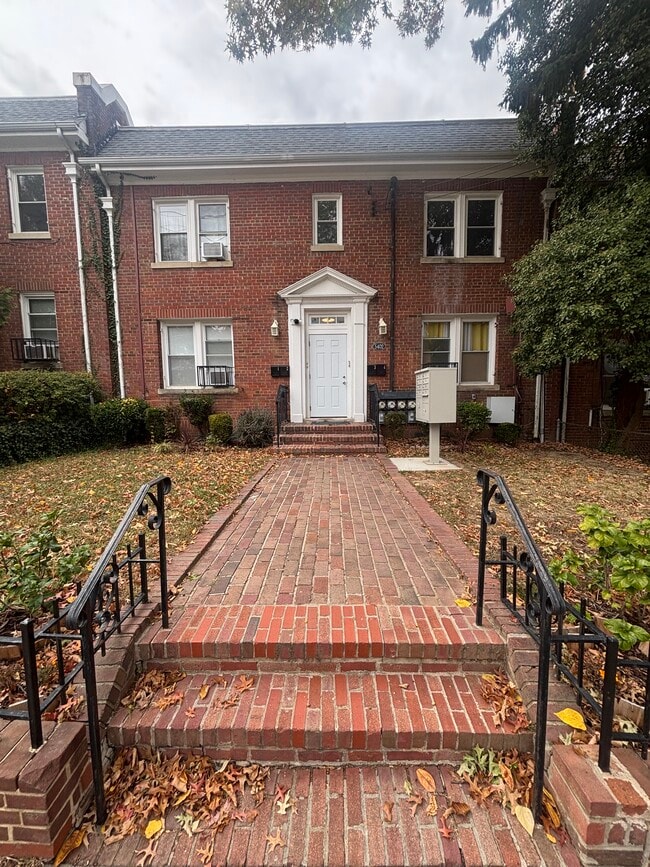 Building Photo - 5402 3rd St NW