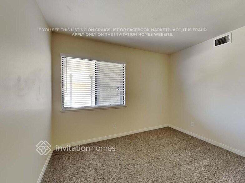 Building Photo - 25906 Adolfo Ct