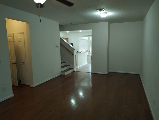 Building Photo - 4256 Four Oaks Blvd