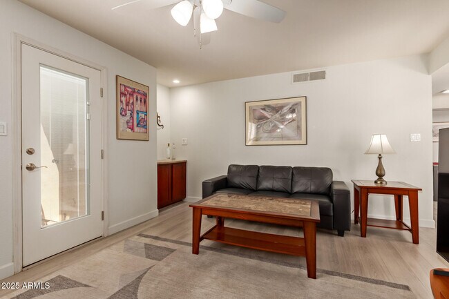 Building Photo - 8787 E Mountain View Rd