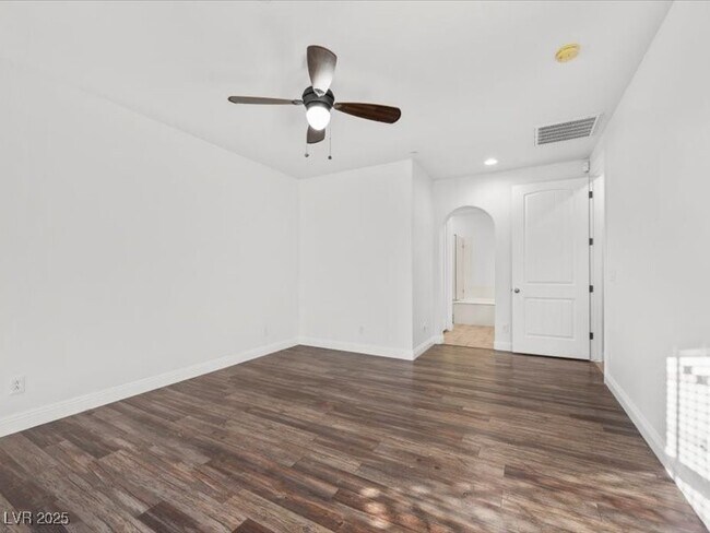 Building Photo - 1159 Calcione Dr