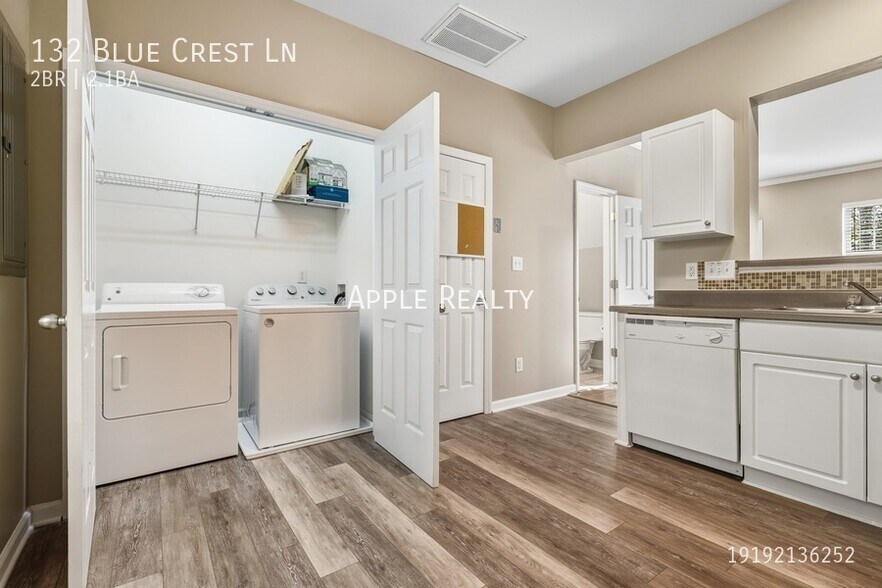 Building Photo - 132 Blue Crest Ln