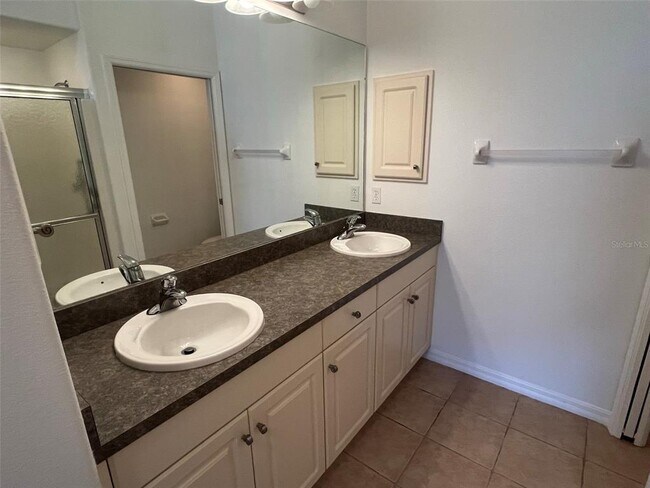 Building Photo - 4270 Vicenza Dr