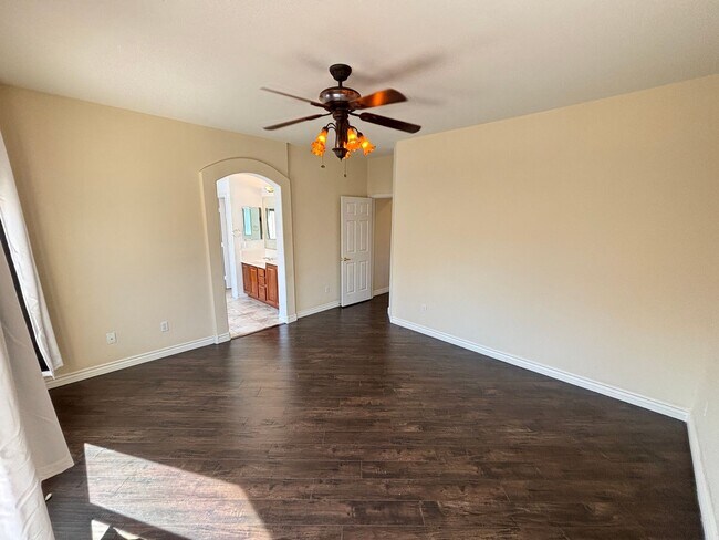 Building Photo - 5991 Bassio Ave