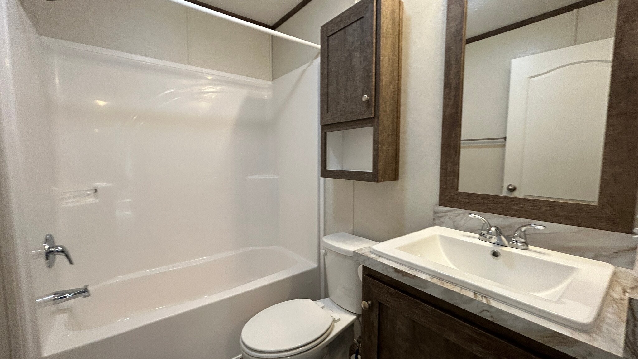 Building Photo - 18 Skeena St