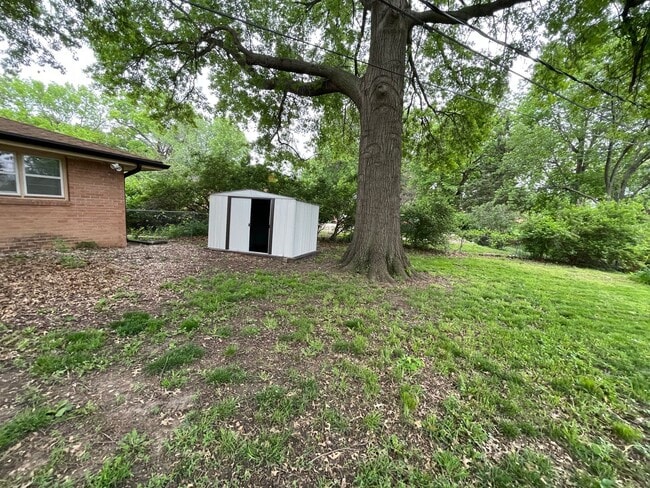 Building Photo - Stadium Street Fully Remodeled 4 bedroom 2 bathroom