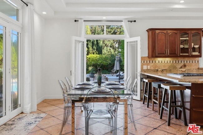 Building Photo - 23135 Dolorosa St