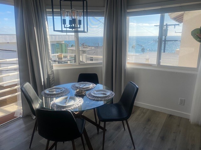 Building Photo - 215 Moonstone St