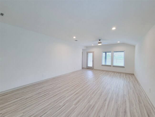 Building Photo - 7015 Halifax Harvest Ln