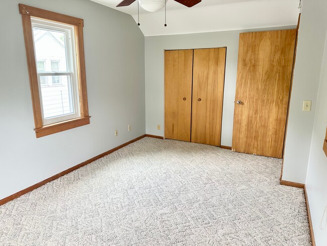 Building Photo - 2505 Dahle St