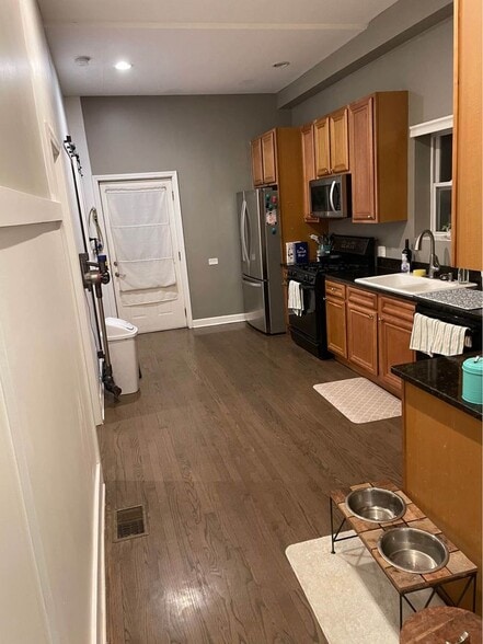 Building Photo - 1718 N Campbell Ave