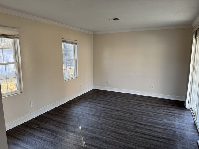 Building Photo - 115 Kenneth Blvd