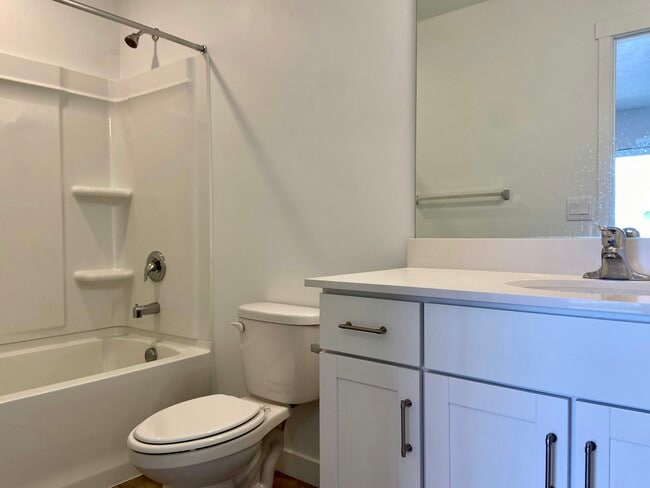 Building Photo - 3933 Orinda Dr