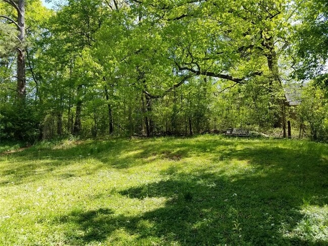 Building Photo - 1822 Elaine Dr