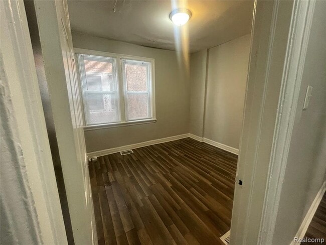 Building Photo - 14828 Sussex St