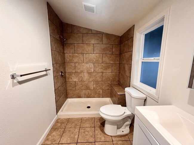 Building Photo - 26786 Clarkford St