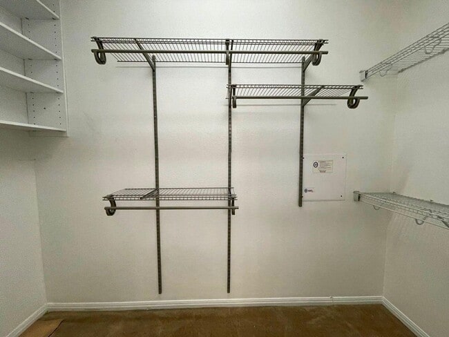 Building Photo - Nice home available in Brookside Subdivision!