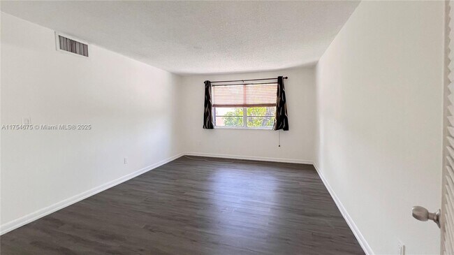 Building Photo - 4670 NW 79th Ave