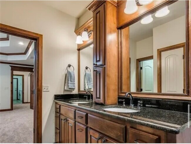Master bath - 8713 Mercato St