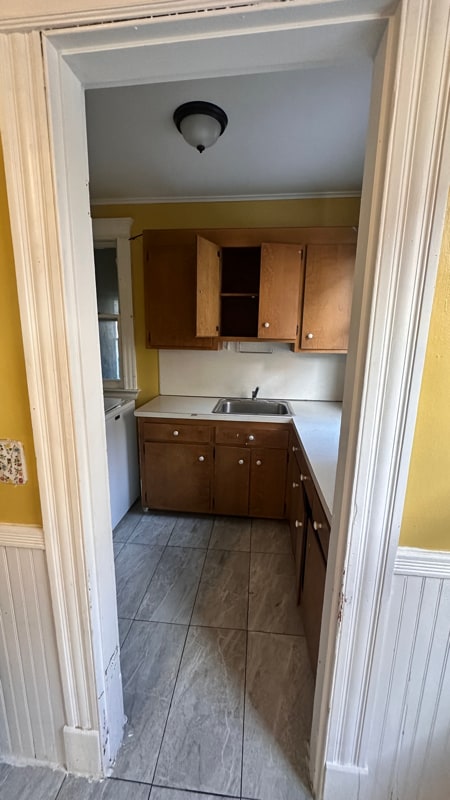 Building Photo - 84 Elmwood Ave