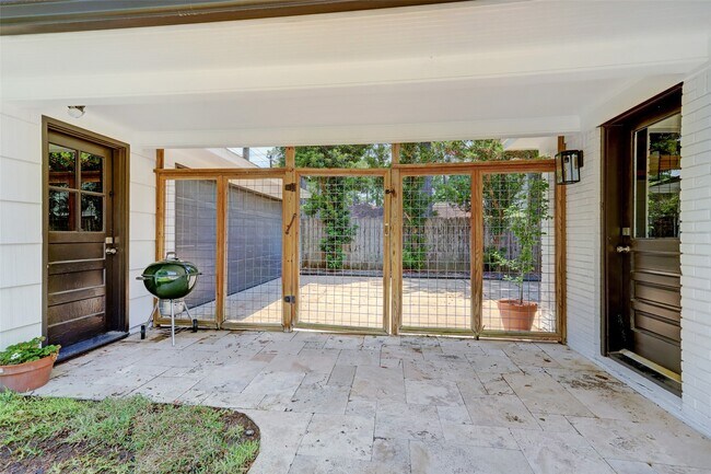 Building Photo - 12419 Mossycup Dr