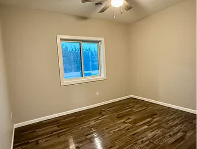 Building Photo - 1120/1122 Carl Rd