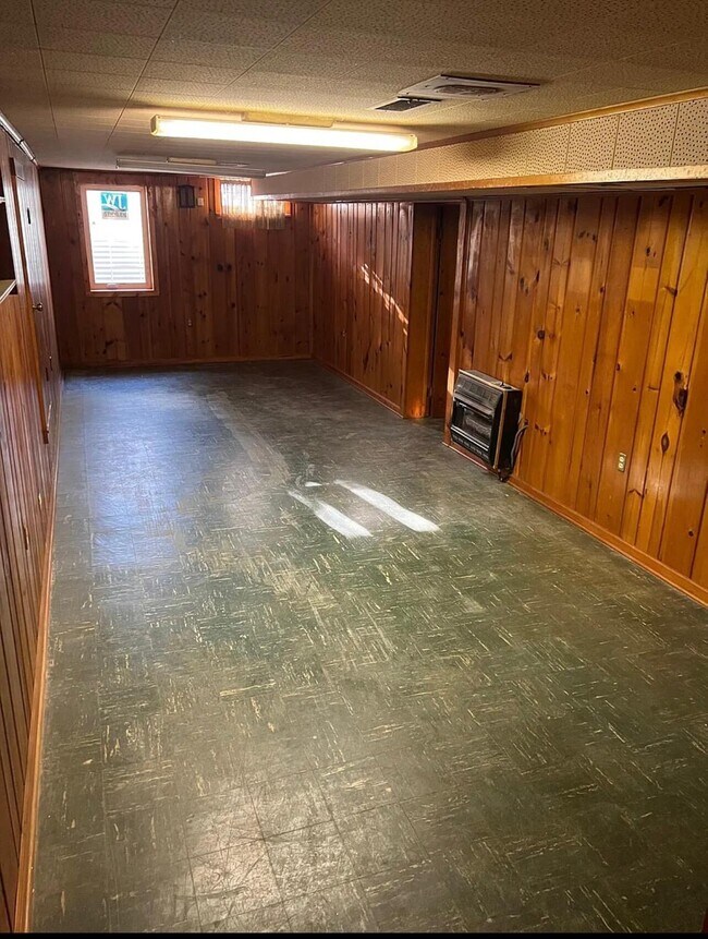 Building Photo - 3266 Ravenwood Ave