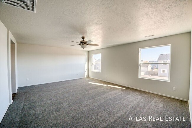 Building Photo - 12665 Lignite Dr