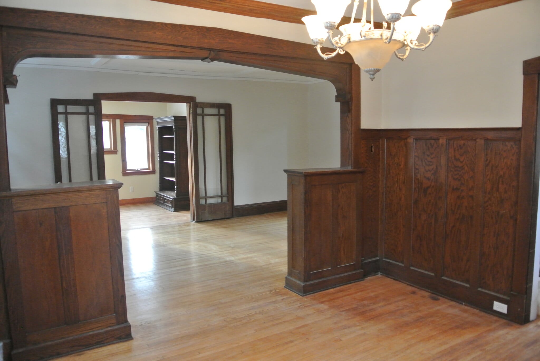 Building Photo - 180 fairview ave s