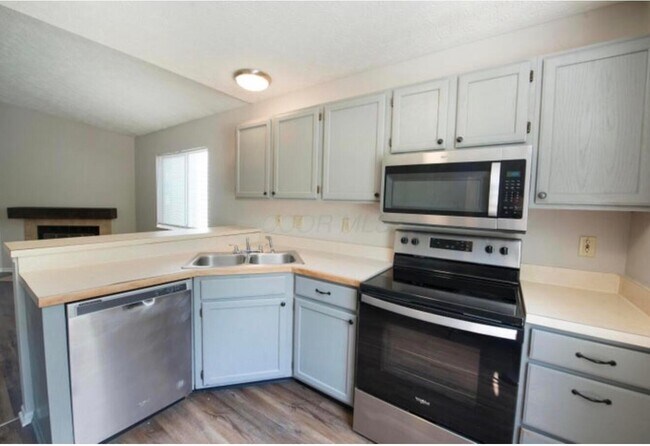 Building Photo - 3518 Westbay Dr