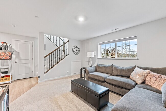 Building Photo - 1627 Sager Way