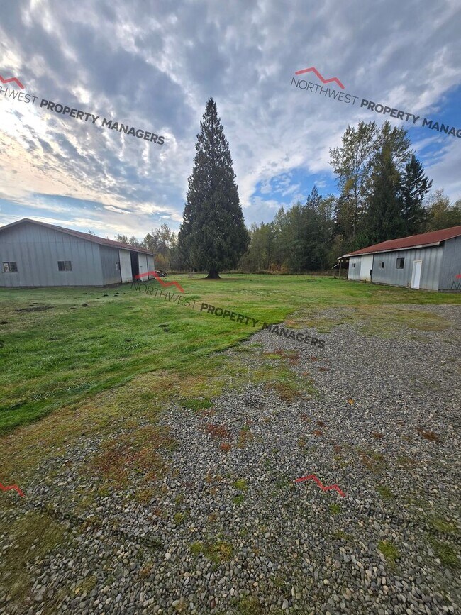Building Photo - STATUS: *RENTED* |  R255E | $2850 ( FARM PROPERTY- LIVESTOCK WELCOME)
