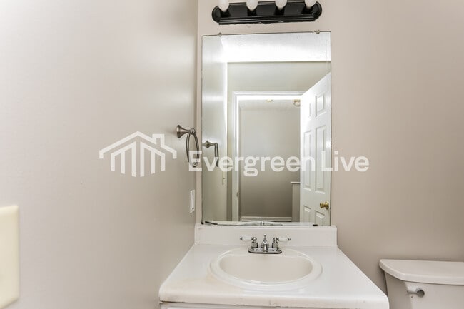 Building Photo - 5893 Strathmoor Manor Cir