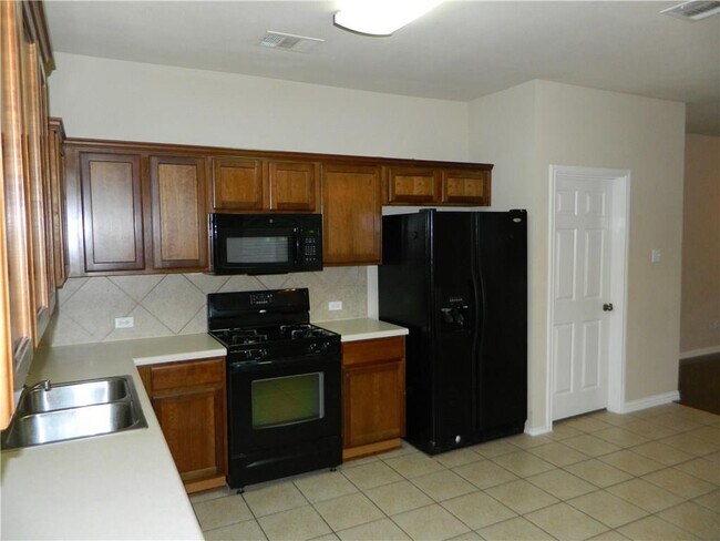 Building Photo - 3149 Henderson Path