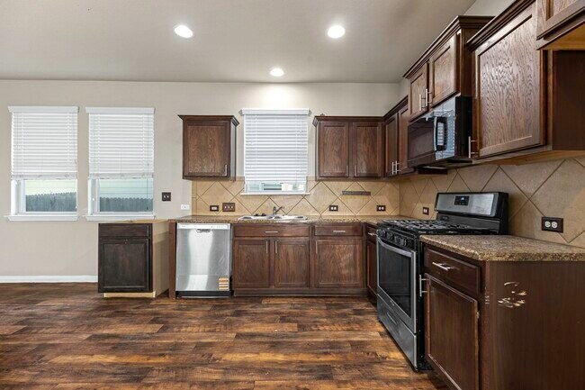 Building Photo - 253 Eagle Brook Ln