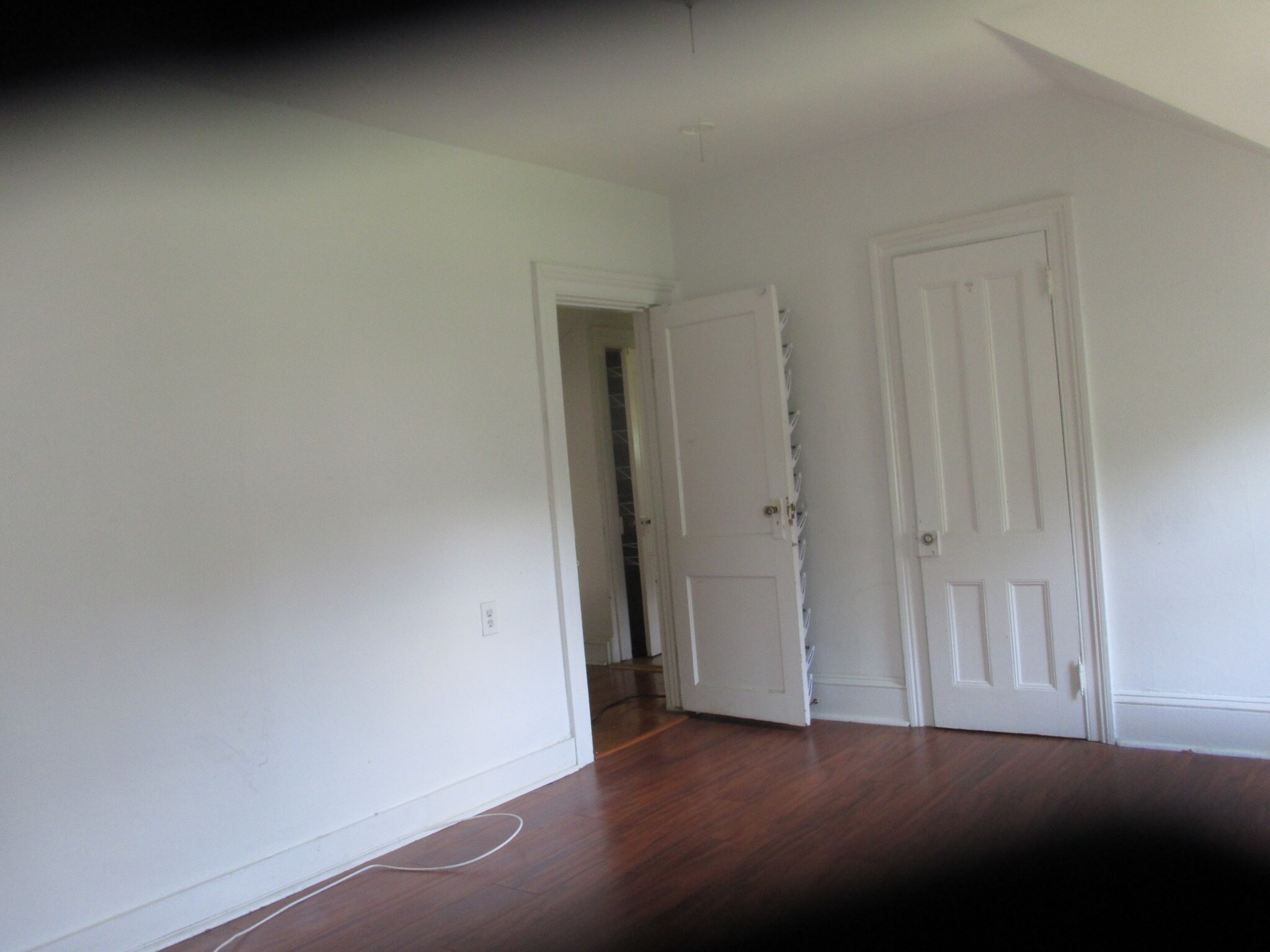 Building Photo - 190 S Middletown Rd