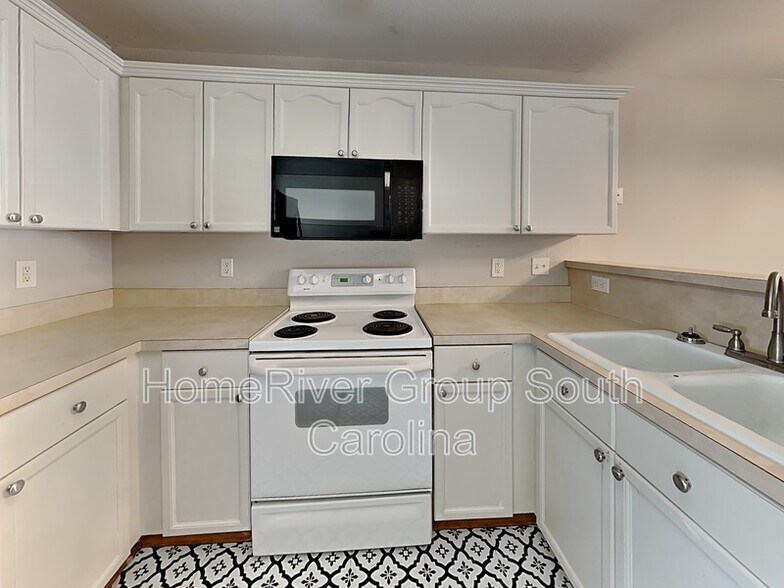 Building Photo - 2153 Pavilion Ct