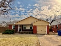 Building Photo - 4828 E 25th Pl