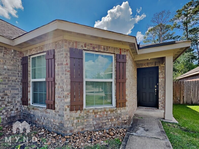 Building Photo - 15911 Newport Pl
