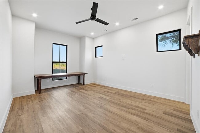 Building Photo - 23937 Oscar Rd