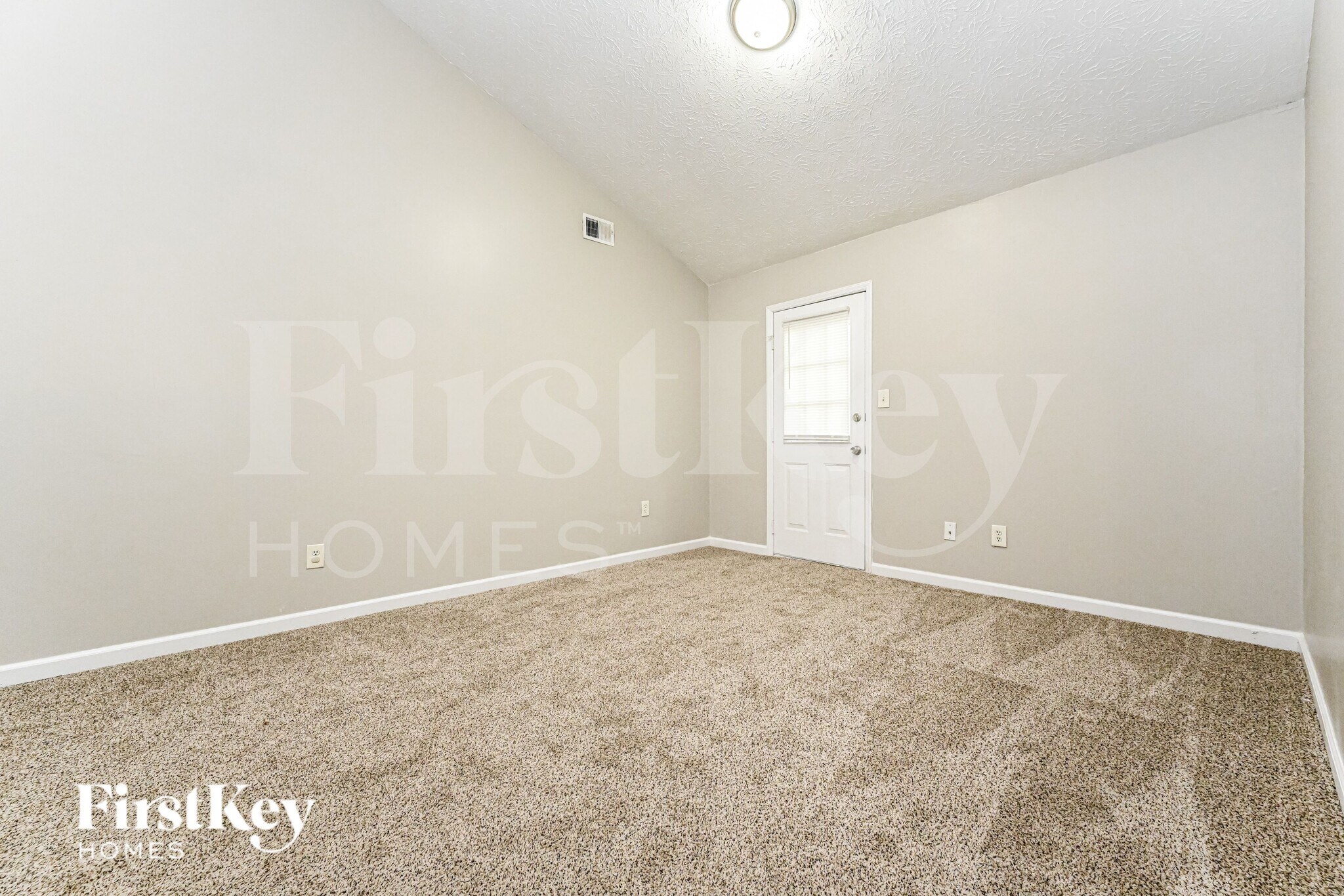 Building Photo - 3440 Dogwood Pl