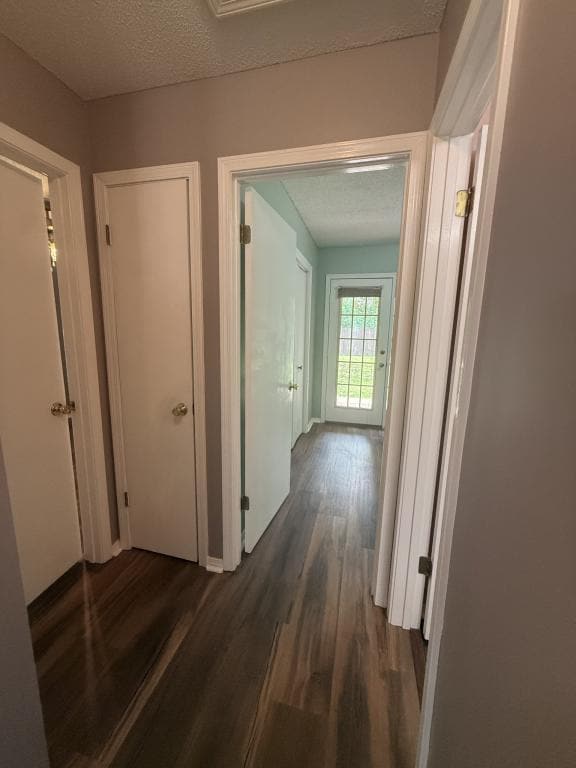 Building Photo - 1745 James Buchanan Dr