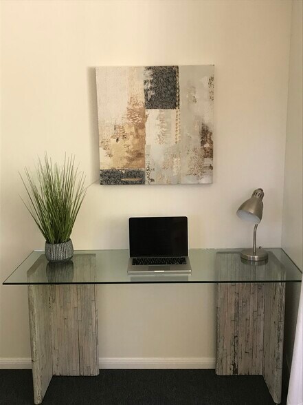 Office area - 15920 Caras Ct