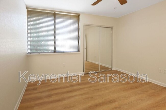 Building Photo - 4946 25th St W