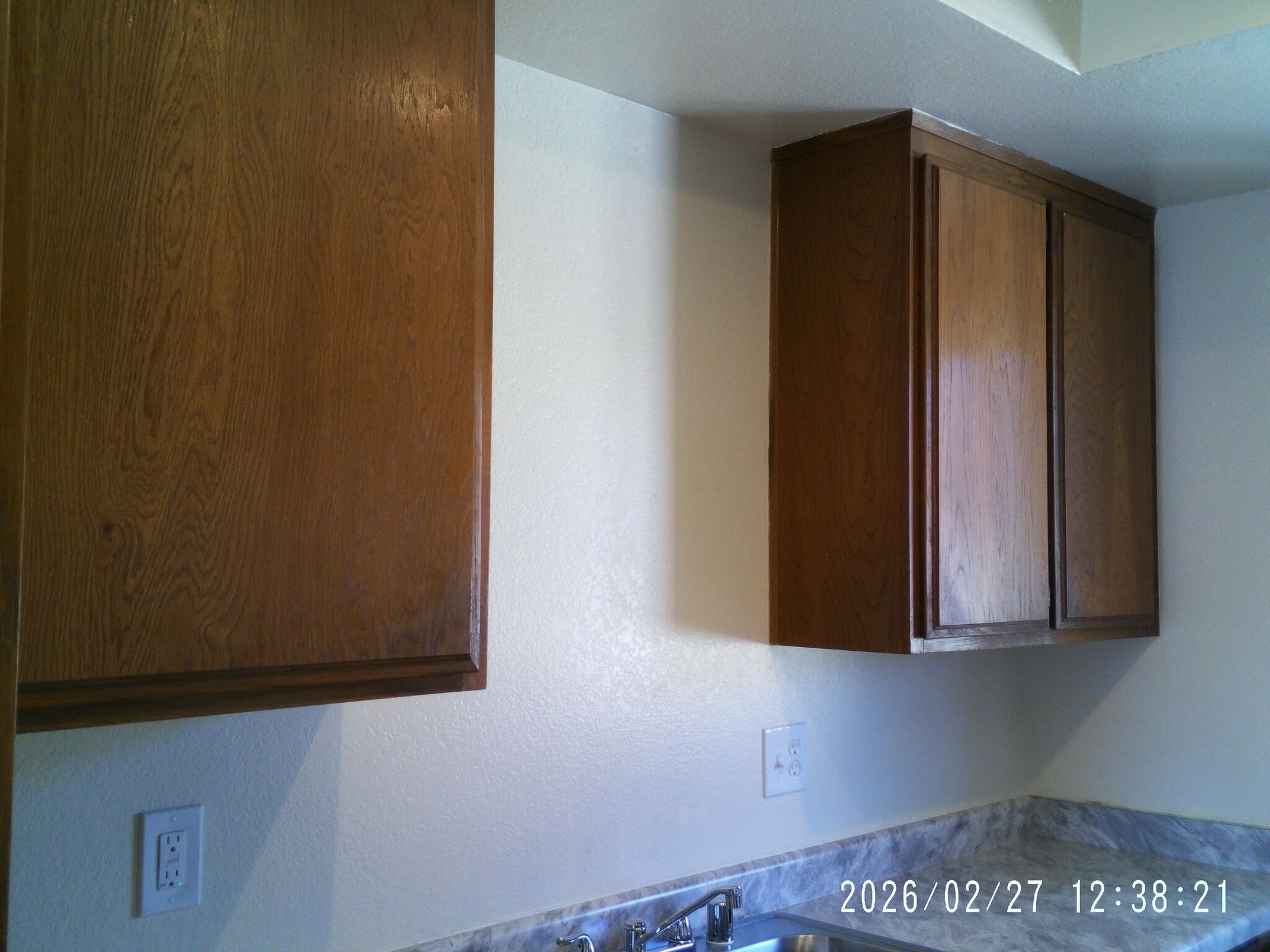 Kitchen Cabinets - 1113 Seabreeze Way