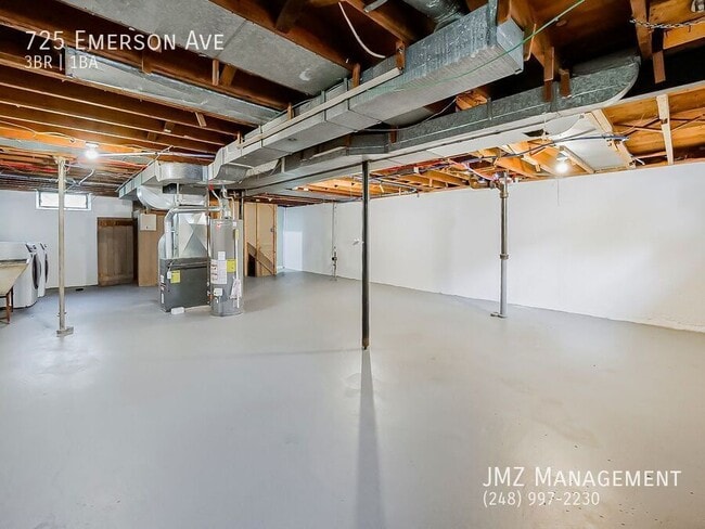 Building Photo - 725 Emerson Ave