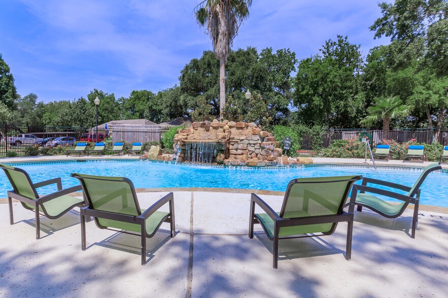 Regatta Bay 2555 N Repsdorph Rd Seabrook TX 77586 Apartment Finder