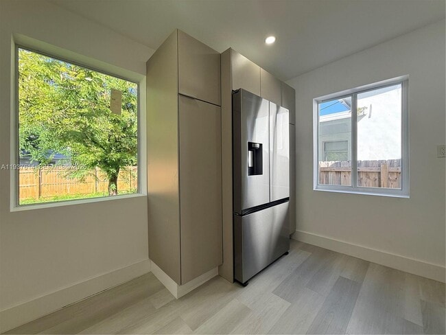 Building Photo - 561 NW 41st St